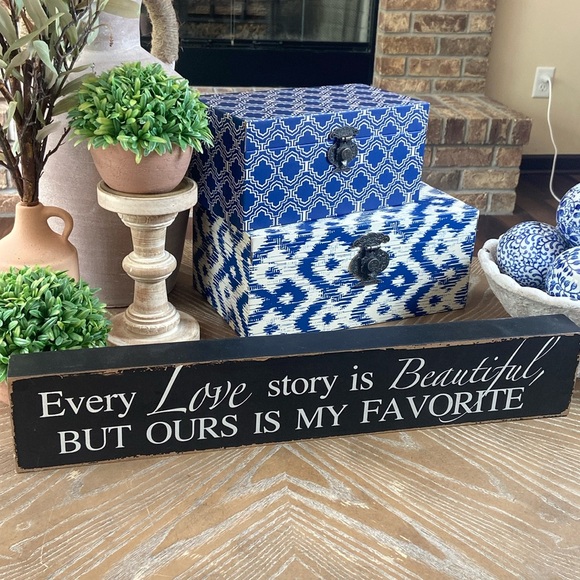 NEW! Shabby Chic Love Story Black Distressed Wood Wall Sign - Picture 2 of 7